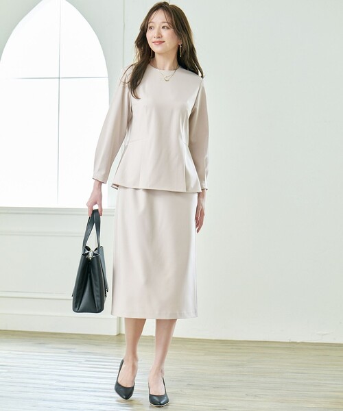 ANY（エニィ）の「【ストレッチ/セットアップ可】イージーケアペプラムブラウス（シャツ/ブラウス・レディース・ネイビー系/ベージュ系・2/3）」の8枚目の写真