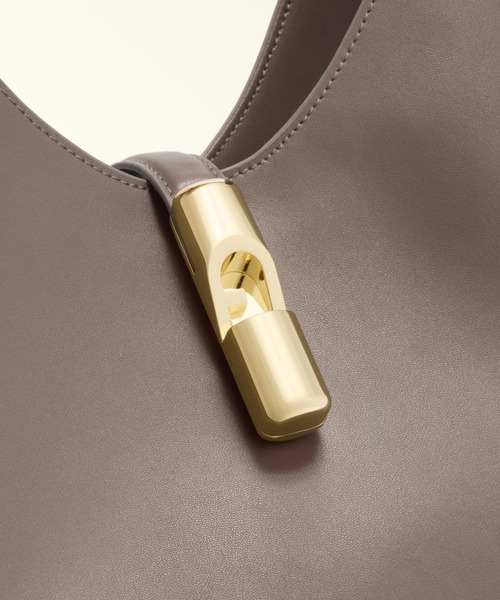 FURLA(フルラ)の「フルラ ゴッチャ (Furla Goccia) ホーボーバッグ M(トートバッグ・レディース・グレー/ライトブルー/ブラウン/バーガンディー/ライトブラウン/ダークネイビー・ONE SIZE)」の8枚目の写真