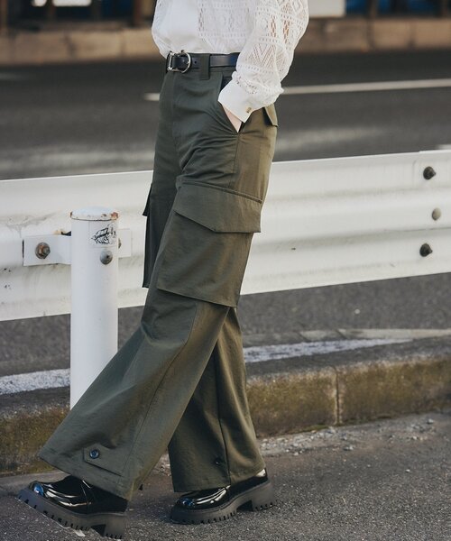 tk.TAKEO KIKUCHI（ティーケータケオキクチ）の「フレアカーゴパンツ（カーゴパンツ・メンズ・ブラック/オリーブ/ダークグレー・01/02/03）」の14枚目の写真