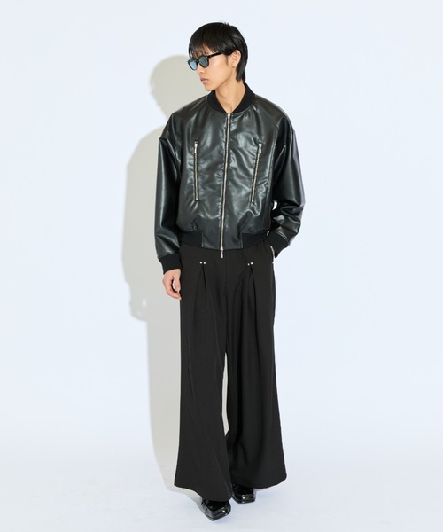 Lui's(ルイス)の「【Neucon/ニューコン】タックリベットデザインワイドフレアスラックス(その他パンツ・メンズ・ブラック/グレー・1/2)」の10枚目の写真