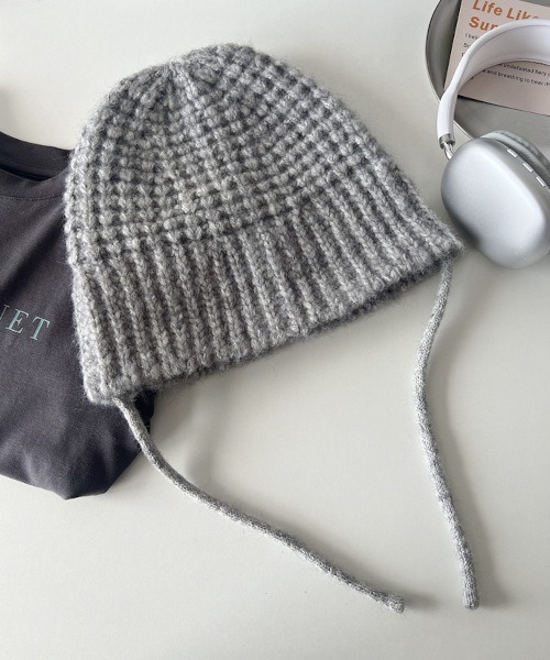 B.I.D.（ビーアイディー）の「《サイドコードオーバーサイズニットキャップ（MA/EK226）（ニットキャップ/ビーニー・レディース・ブラック/ベージュ/アイボリー/グレー/ブラウン・FREE）」の3枚目の写真