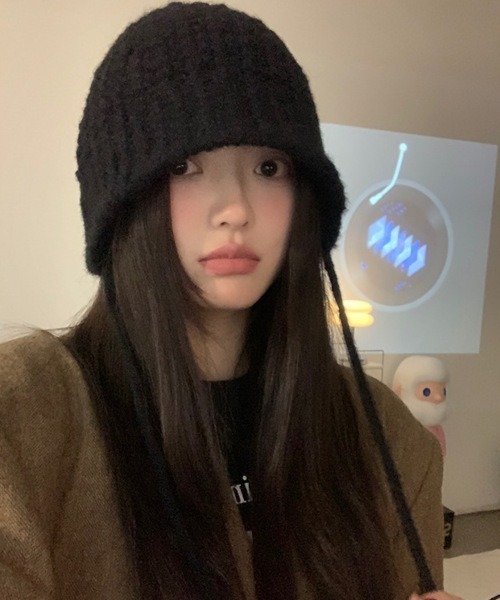 B.I.D.（ビーアイディー）の「《サイドコードオーバーサイズニットキャップ（MA/EK226）（ニットキャップ/ビーニー・レディース・ブラック/ベージュ/アイボリー/グレー/ブラウン・FREE）」の8枚目の写真