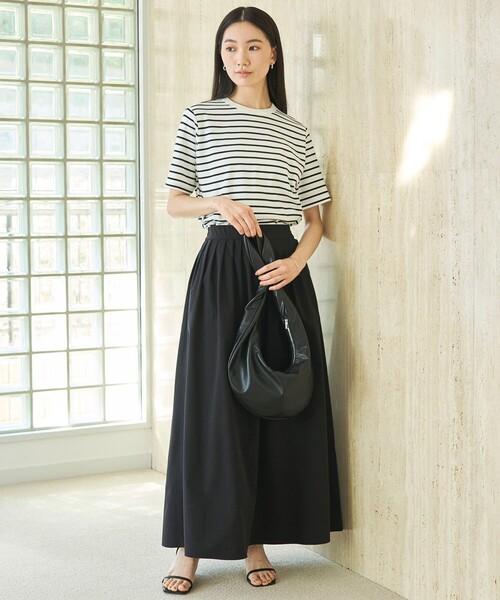 UNFILO（アンフィーロ）の「BEAUTYFORM-Tコットン ベーシックTシャツ（Tシャツ/カットソー・レディース・ブラック系/グレー系/ブラック系1/ピンク系/ベージュ系/ホワイト系・LARGE/MEDIUM/SMALL）」の19枚目の写真