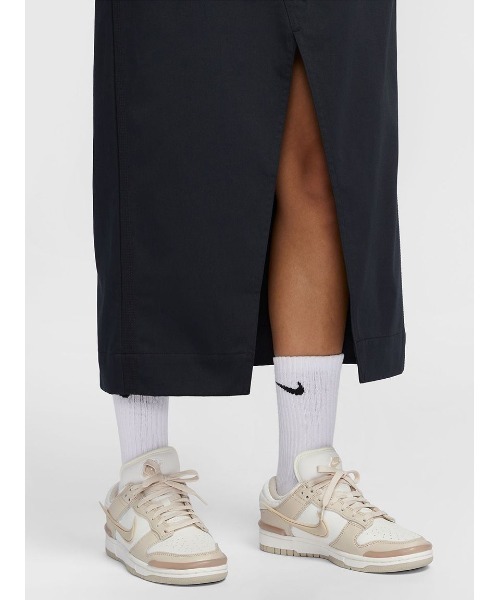 NIKE（ナイキ）の「【NIKE】AS W NSW CLLCTN TWILL SKIRT FR（スカート・レディース・ブラック・MEDIUM/SMALL）」の5枚目の写真