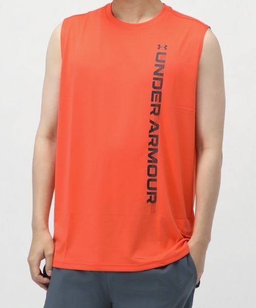 UNDER ARMOUR（アンダーアーマー）の「【別注】アンダーアーマー  UAテック ワードマーク スリーブレス シャツ 限定コラボ（Tシャツ/カットソー・メンズ・ブラック/オレンジ/ホワイト・S/M/L/LL/3L）」の3枚目の写真