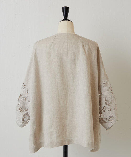 【新品未使用】ビアズリー　袖レースリネン羽織 BEARDSLEY（ビアズリー）の「袖レースリネン羽織（その他