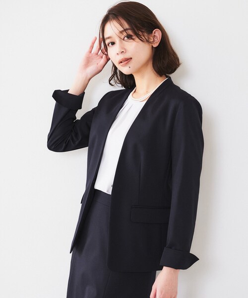 UNTITLED（アンタイトル）の「【通勤スーツ】コットン混ジャージ カラーレスジャケット（ノーカラージャケット・レディース・ダークグレー/ブラック/ネイビー/ベージュ・03/04/42/50/48/46/44/02/01/00）」の6枚目の写真