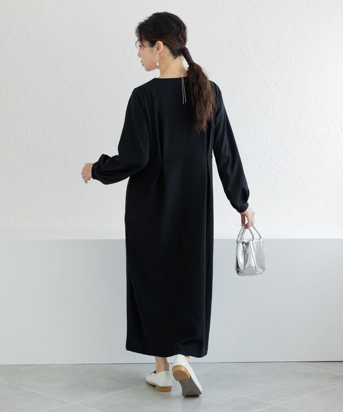 【美品】Moredde 上品キーネックのワンピース Moredde マタニティ・産後使える 授乳が簡単 上品