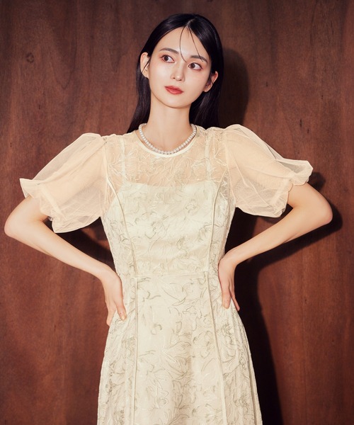 darial（ダリアル）の「【darial】puff sleeve lace dress パフスリーブ レースドレス お呼ばれ 結婚式 二次会 成人式 同窓会 セレモニードレス パーティドレス オケージョンドレス（ドレス・レディース・アイボリー/ブラック・L/M/S）」の3枚目の写真