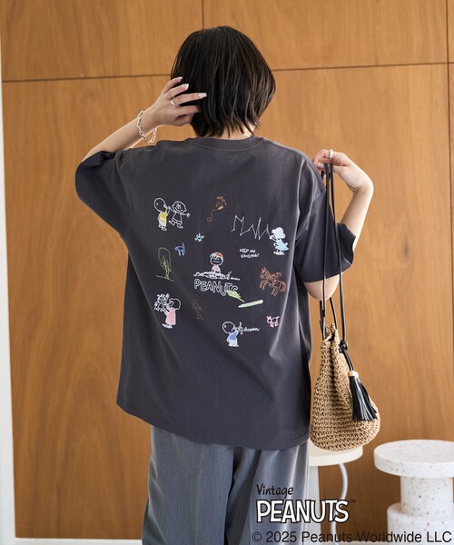 FREAK'S STORE（フリークスストア）の「限定展開/別注/PEANUTS/ピーナッツ/バック 刺繍 半袖 Tシャツ（Tシャツ/カットソー・レディース・サックスブルー/オフホワイト/ライトグレー/スミクロ/オレンジ・SMALL/MEDIUM/LARGE）」の14枚目の写真