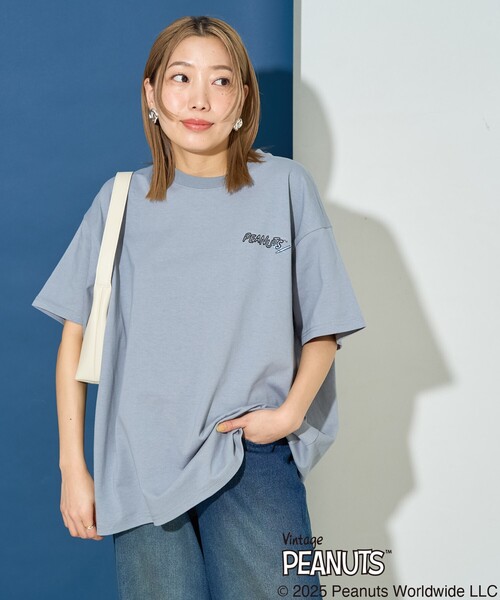 FREAK'S STORE（フリークスストア）の「限定展開/別注/PEANUTS/ピーナッツ/バック 刺繍 半袖 Tシャツ（Tシャツ/カットソー・レディース・サックスブルー/オフホワイト/ライトグレー/スミクロ/オレンジ・SMALL/MEDIUM/LARGE）」の6枚目の写真
