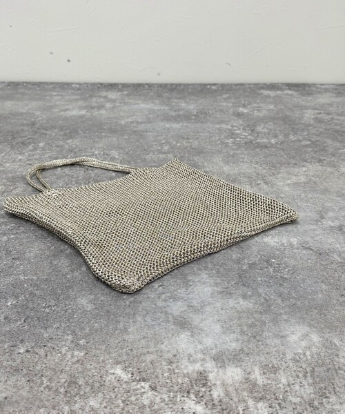 fredy emue（フレディエミュ）の「ラメ糸編みトートバッグ（トートバッグ・レディース・シルバー/ブラック・FREE）」の13枚目の写真