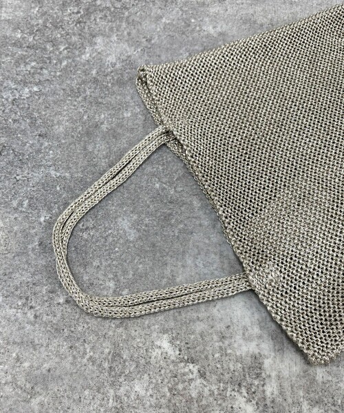 fredy emue（フレディエミュ）の「ラメ糸編みトートバッグ（トートバッグ・レディース・シルバー/ブラック・FREE）」の14枚目の写真