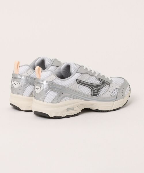 MIZUNO(ミズノ )の「MIZUNO MXR(スニーカー・メンズ・ホワイト系その他・23.5cm/24.0cm/24.5cm/25.0cm/25.5cm/26.0cm/26.5cm/27.0cm/27.5cm/28.0cm/28.5cm)」の2枚目の写真