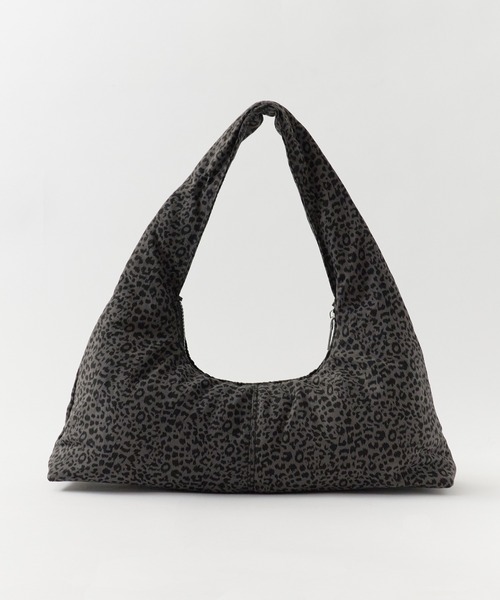 ROOPTOKYO(ループトウキョウ)の「Leopard print handbag / レオパード柄 ハンドバッグ(ショルダーバッグ・メンズ・ブラック/アイボリー/ベージュ・FREE)」の8枚目の写真