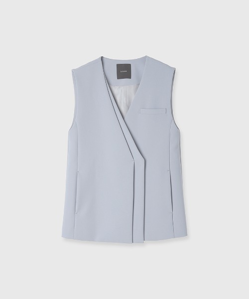 anuans（アニュアンス）の「ダブルフロントジレセットワンピース