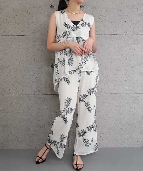 aquagarage（アクアガレージ）の「花柄刺繍メッシュワイドパンツ（その他パンツ・レディース・ブラック・M）」の3枚目の写真