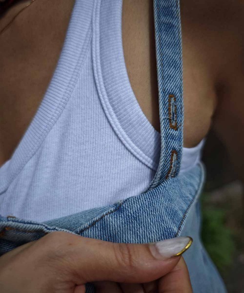 esutoreja（エストレジャ）の「デニムキャミワンピース（ワンピース・レディース・ライトブルー/ブルー・FREE）」の14枚目の写真