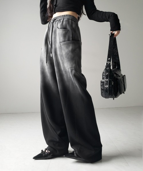 me+em select(ミームセレクト)の「グラデーションブラックヴィンテージスウェットパンツ / gradation black vintage sweatpants(スウェットパンツ・レディース・ブラック・FREE)」の12枚目の写真