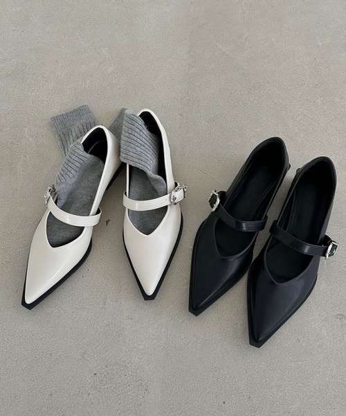 CERCA（チェルカ）の「【 MEMECLE / メメクル 】ポインテッドトゥ メリージェーン　パンプス（パンプス・レディース・ブラック/ホワイト・38/36）」の2枚目の写真