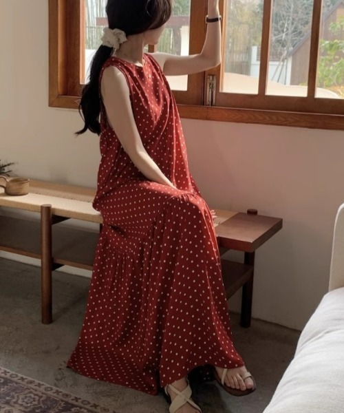 gossip!ロサンゼルス(ゴシップロサンゼルス)の「ヴィンテージ風 ノースリーブワンピース ルームウェア ナイトウェア 部屋着(ワンピース・レディース・ブラック/グリーン/レッド/アイボリー・FREE)」の18枚目の写真