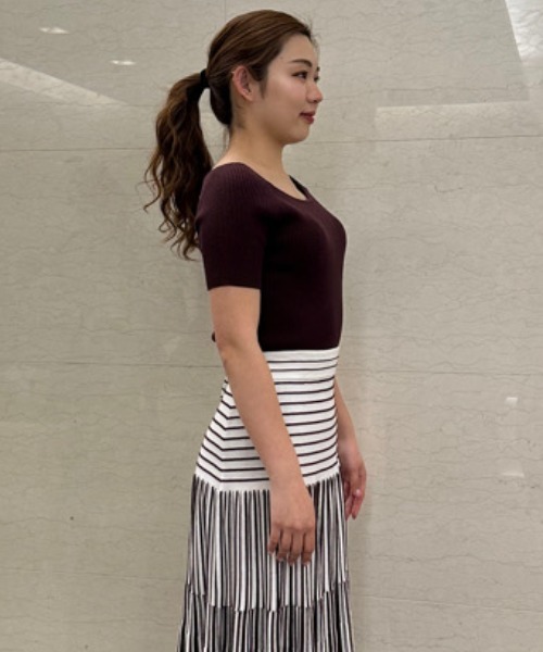 PINKY&DIANNE（ピンキーアンドダイアン）の「◆オフショルダーリブニット（ニット/セーター・レディース・ブラウン/ホワイト/ブラック・38）」の6枚目の写真