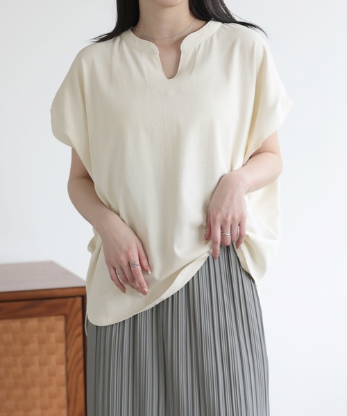 SUNFLOWER EIGHT(サンフラワーエイト)の「キーネックトップス(Tシャツ/カットソー・レディース・アイボリー/スモーキーグリーン系/ブラック・M)」の8枚目の写真