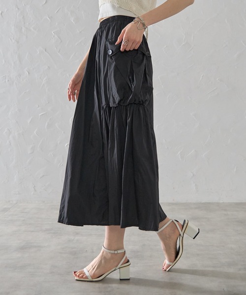 each(イーチ)の「サイドポケットナイロンミディスカート(スカート・レディース・グレー/ブラック/ライトグレー・FREE)」の6枚目の写真