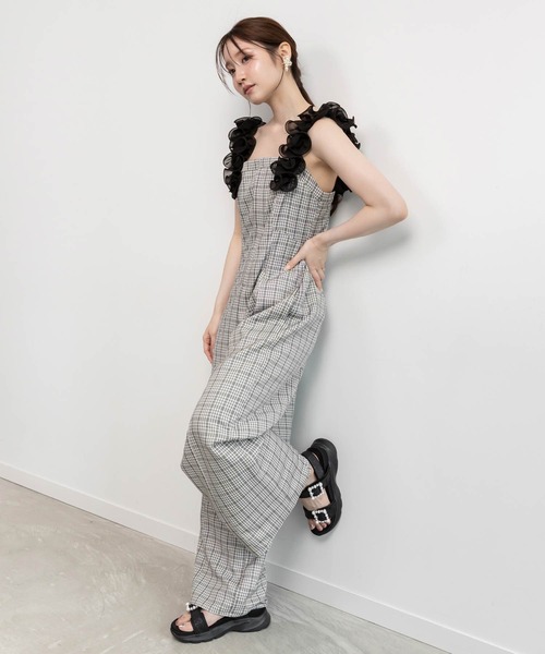RANDA(ランダ)の「フリルオールインワン(サロペット/オーバーオール・レディース・チェック/ネイビー/グレー・1/0)」の3枚目の写真