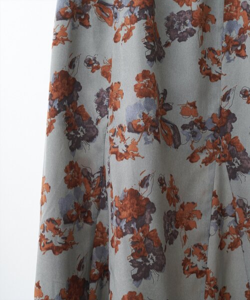 natural couture（ナチュラルクチュール）の「【WEB限定】花柄マーメイドスカート（スカート・レディース・ブラウン/ベージュ/グレー・FREE）」の8枚目の写真