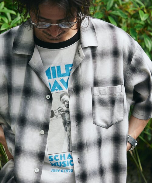JOURNAL STANDARD relume（ジャーナルスタンダード　レリューム）の「レーヨン フリンジ 半袖チェックシャツ（シャツ/ブラウス・メンズ・グレー/サックスブルー/ブラック/レッド・LARGE/MEDIUM）」の2枚目の写真