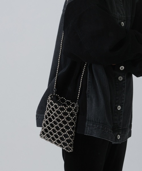 LEPSIM(レプシィム)の「ビーズショルダーミニバッグ 324877(ショルダーバッグ・レディース・ブラック系その他/シルバー・ONE SIZE)」の2枚目の写真