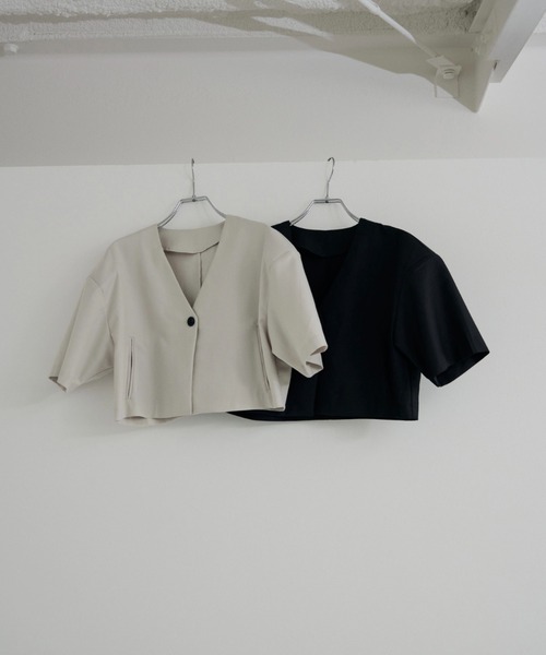 lit（リット）の「Over Shoulder Half Sleeve Jaket（ノーカラージャケット・レディース・ブラック/キナリ・FREE）」の15枚目の写真