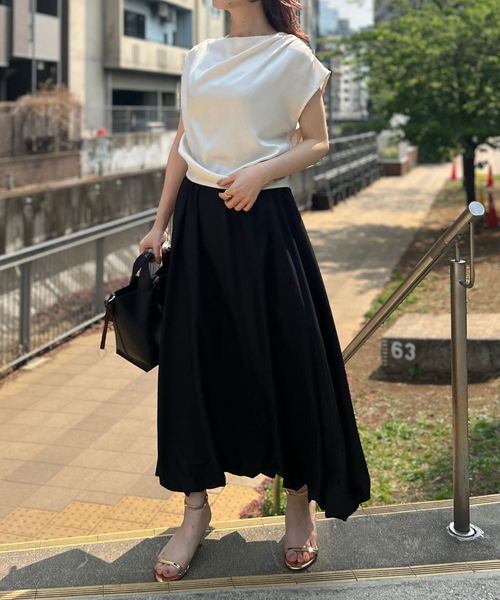 EMMA ROUGE VIF(エマルージュヴィフ)の「【一部店舗限定】アシメドレープブラウス(シャツ/ブラウス・レディース・オフホワイト/グレイッシュベージュ・フリー)」の17枚目の写真