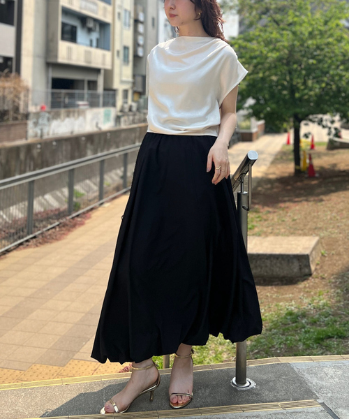 EMMA ROUGE VIF(エマルージュヴィフ)の「【一部店舗限定】アシメドレープブラウス(シャツ/ブラウス・レディース・オフホワイト/グレイッシュベージュ・フリー)」の18枚目の写真