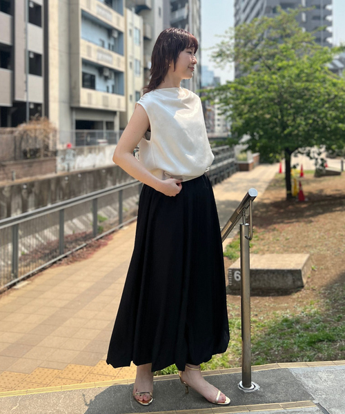 EMMA ROUGE VIF(エマルージュヴィフ)の「【一部店舗限定】アシメドレープブラウス(シャツ/ブラウス・レディース・オフホワイト/グレイッシュベージュ・フリー)」の9枚目の写真
