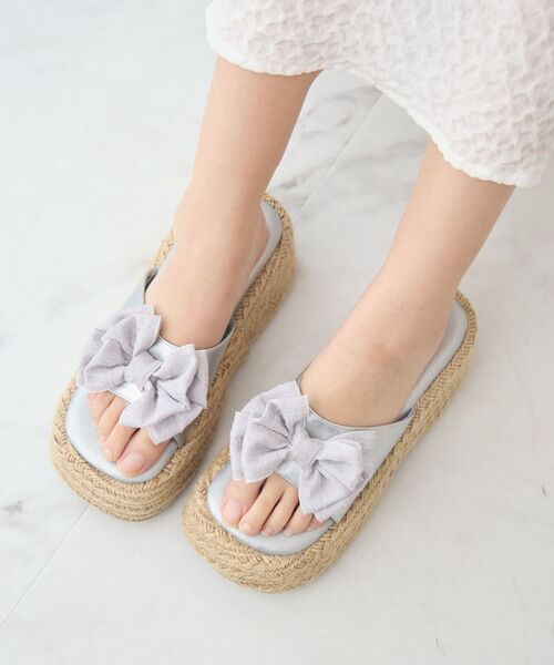 ems excite（エムズエキサイト）の「リボンジュートサンダル（サンダル・レディース・ブラック/オフホワイト/シルバー・MEDIUM/LARGE）」の10枚目の写真