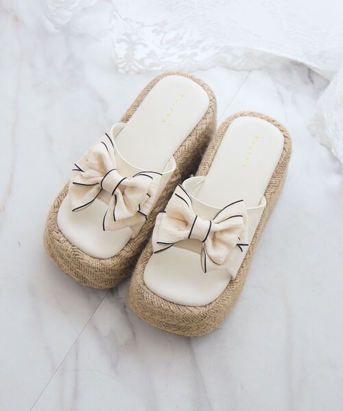 ems excite（エムズエキサイト）の「リボンジュートサンダル（サンダル・レディース・ブラック/オフホワイト/シルバー・MEDIUM/LARGE）」の11枚目の写真