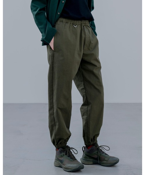 uniform experiment(ユニフォームエクスペリメント)の「LOOSE-FIT JOGGER PANTS(その他パンツ・メンズ・カーキ/ブラック・4/3/2/1)」の6枚目の写真
