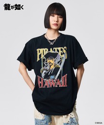 glamb（グラム）の「Pirates in Hawaii T-shirt / パイレーツインハワイTシャツ（Tシャツ/カットソー）」