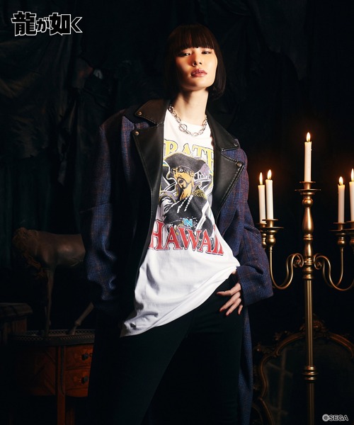 glamb（グラム）の「Pirates in Hawaii T-shirt / パイレーツインハワイTシャツ（Tシャツ/カットソー・メンズ・ホワイト/ブラック・M/L/XL）」の4枚目の写真