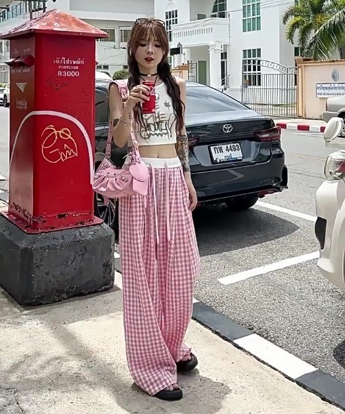 REBALANCE(リバランス)の「チェック柄ワイドパンツ(その他パンツ・レディース・A/B/D/C・LARGE/MEDIUM)」の5枚目の写真