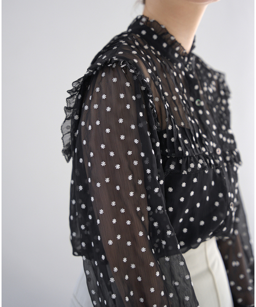 IENA（イエナ）の「《WEB限定/追加2》楊柳フリルピンタックブラウス（シャツ/ブラウス・レディース・ブラック・FREE）」の14枚目の写真