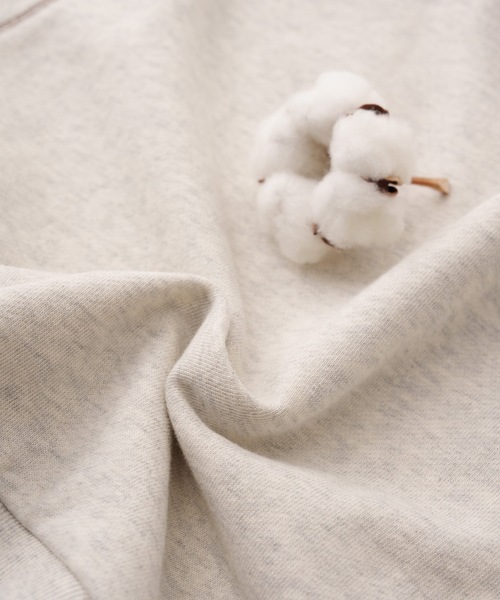 PUPPAPUPO（プッパプーポ）の「カレッジロゴ スウェット トレーナー（スウェット・キッズ・キナリ/チャコール・80/90/100/110）」の6枚目の写真