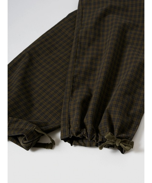 GAP（ギャップ）の「プレイド タック入りパンツ（その他パンツ・メンズ・ホワイト系その他/カーキ/ブラック・XS/S/M/L/XL）」の12枚目の写真
