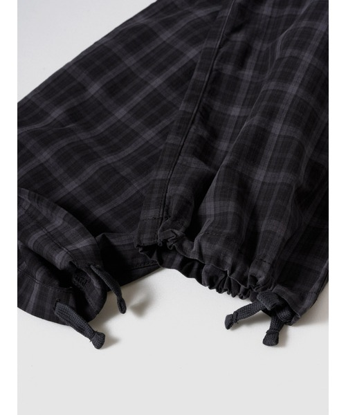 GAP（ギャップ）の「プレイド タック入りパンツ（その他パンツ・メンズ・ホワイト系その他/カーキ/ブラック・XS/S/M/L/XL）」の13枚目の写真