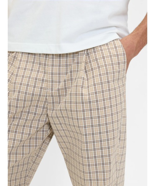 GAP（ギャップ）の「プレイド タック入りパンツ（その他パンツ・メンズ・ホワイト系その他/カーキ/ブラック・XS/S/M/L/XL）」の14枚目の写真