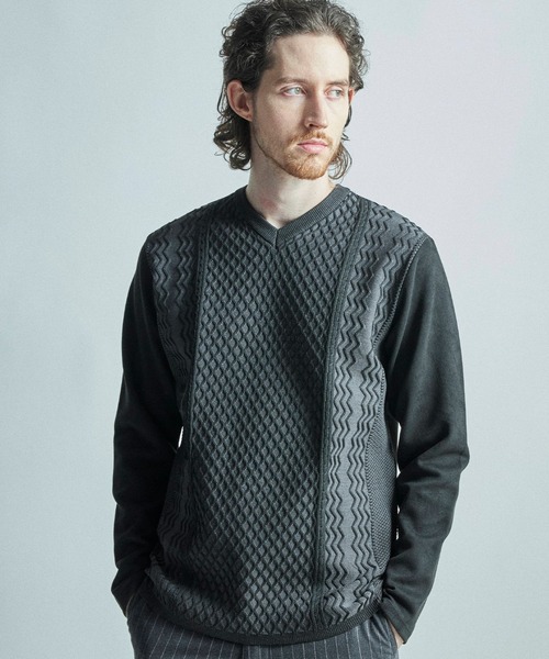 MEN'S BIGI（メンズビギ）の「ニットコンビ フェイクスエード長袖Tシャツ（Tシャツ/カットソー・メンズ・マスタード/ブラウン/グレー/ブラック・04/02/01/03）」の2枚目の写真