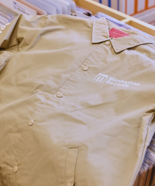 TENGA(テンガ)の「TENGA×Manhattan Records Coach JKT(その他アウター・メンズ・ベージュ/ブラック・MEDIUM/LARGE)」の5枚目の写真