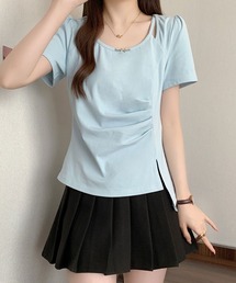 ドレープ&カットデザイントップス
